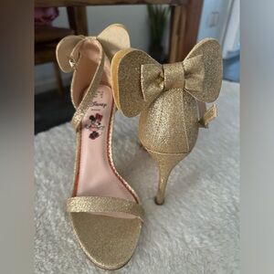 Disney mini mouse heels